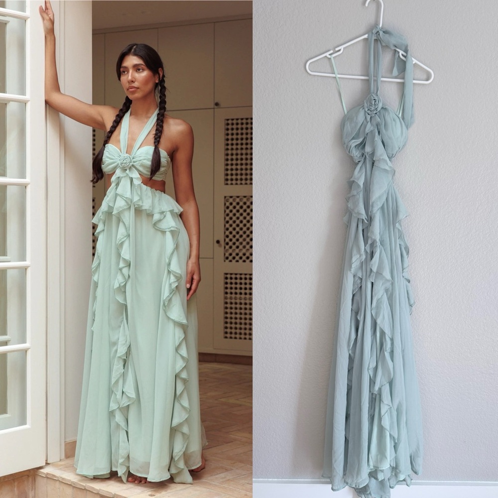 Elegant Halter Neck Ruffle Dress in Light Blue